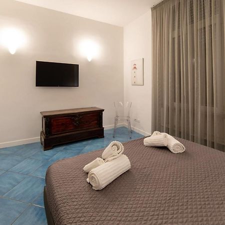 Suitesettepesciolini - Case Vacanze Nemo E Dory Salerno Ngoại thất bức ảnh